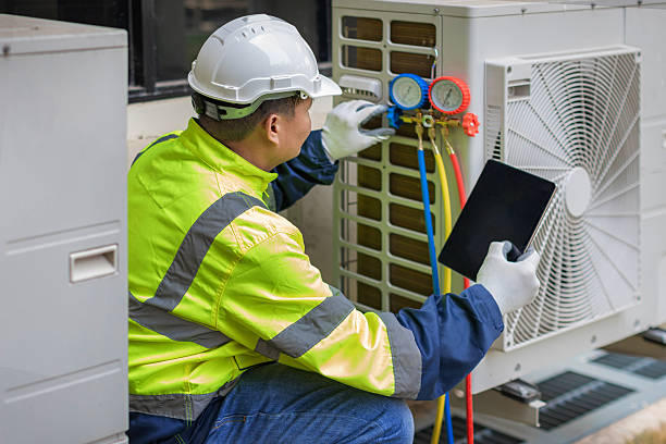 Professional Hvac technician working in Medina, TX